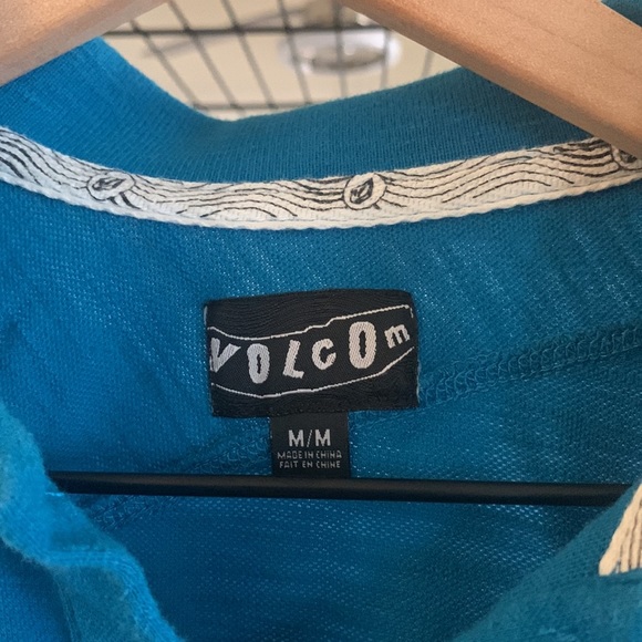 Volcom striped polo size medium - Picture 2 of 4